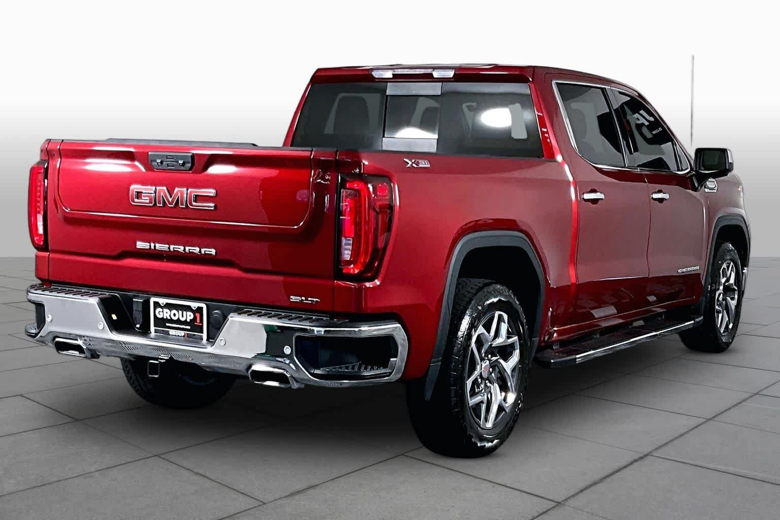 Used 2023 GMC Sierra 1500 SLT AWD/4WD image 12