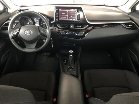 Used 2020 Toyota C-HR LE image 13