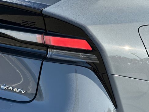 New 2026 Toyota Prius Plug-In Hybrid FWD image 31