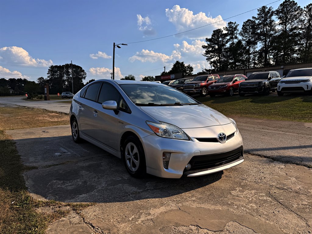 Used 2014 Toyota Prius Four FWD image 3