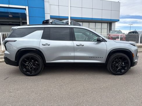 Used 2024 Chevrolet Traverse RS w/ LPO, Floor Liner Package image 6