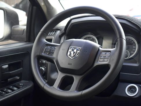 Used 2015 RAM 1500 Express image 12