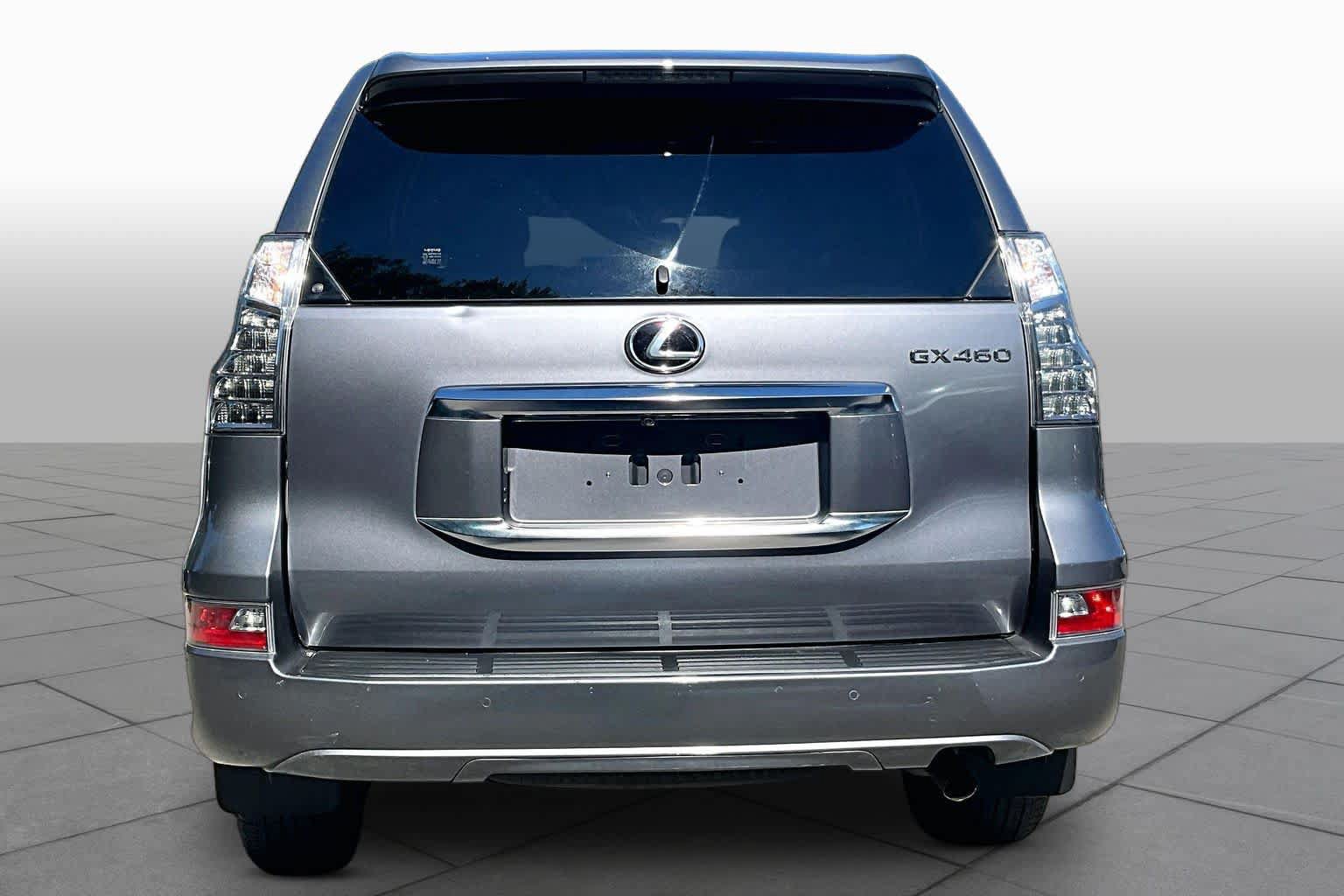 Used 2023 Lexus GX 460 Premium w/ Premium Package AWD/4WD image 4
