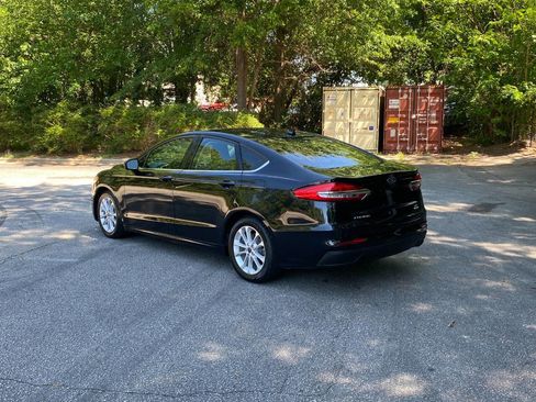 Used 2020 Ford Fusion SE FWD image 7