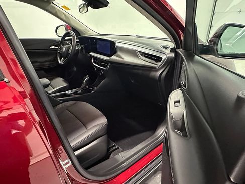 Used 2024 Buick Encore GX Preferred w/ Comfort Package AWD/4WD image 24