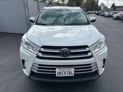 Used 2019 Toyota Highlander XLE FWD image 7