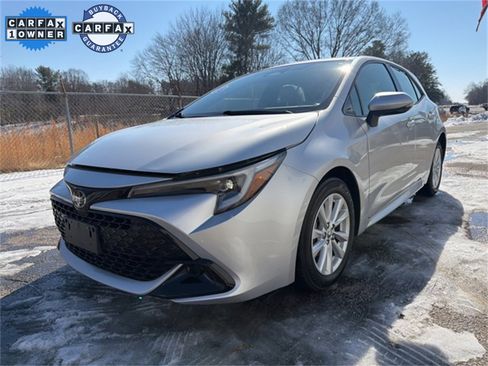 Used 2024 Toyota Corolla SE w/ SE Package image 6