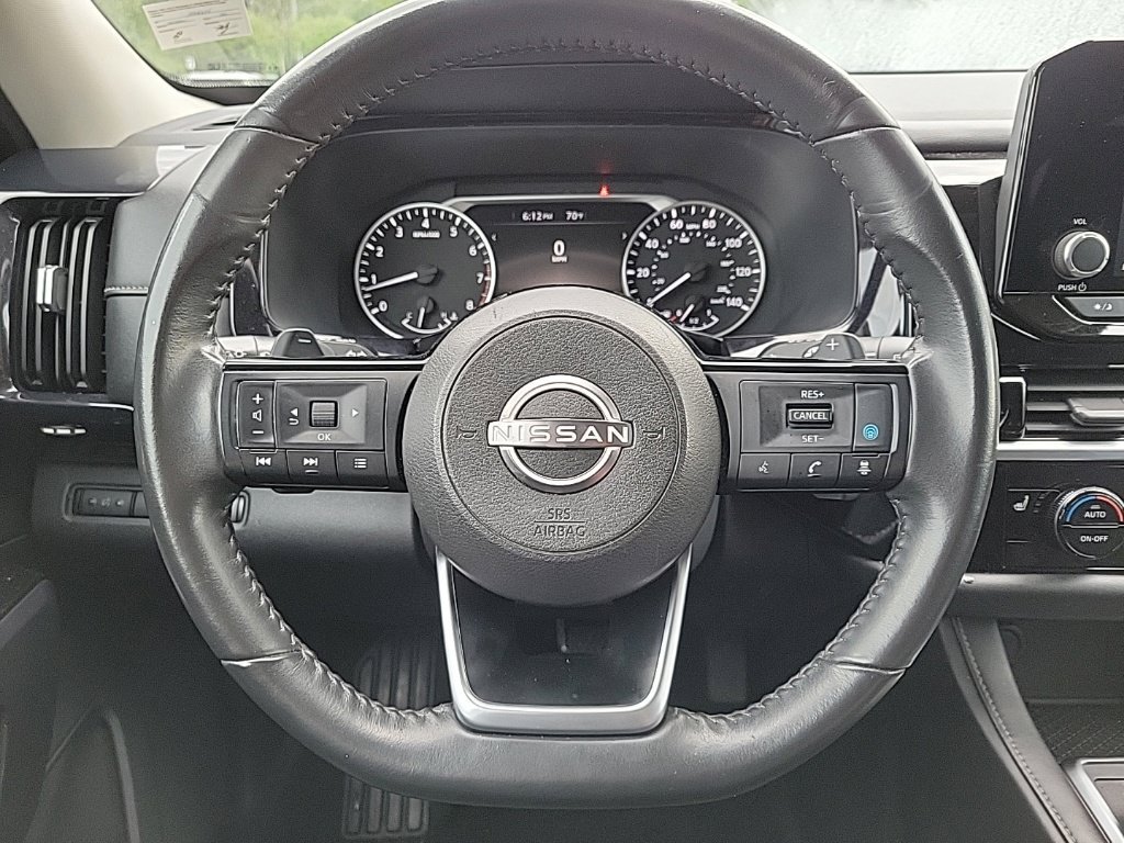Used 2022 Nissan Pathfinder SV AWD/4WD image 25