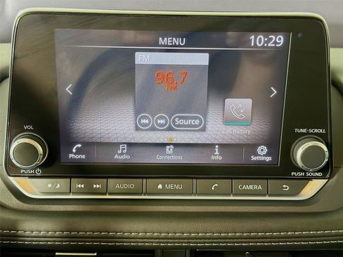 Used 2023 Nissan Rogue S AWD/4WD image 14