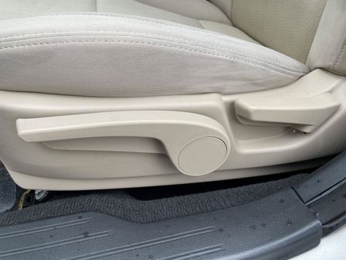 Used 2015 Subaru Legacy 2.5i AWD/4WD image 8