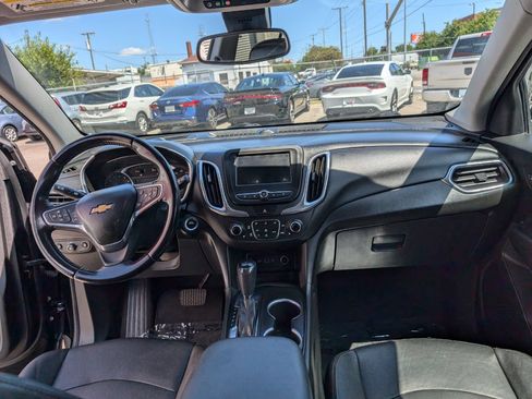 Used 2021 Chevrolet Equinox LT FWD image 14
