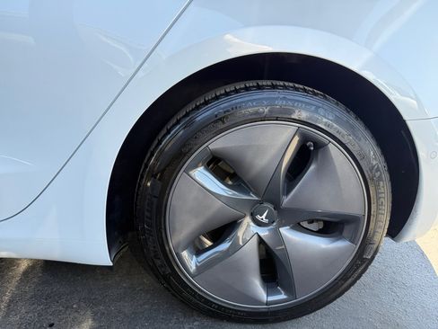 Used 2019 Tesla Model 3 Long Range AWD/4WD image 23