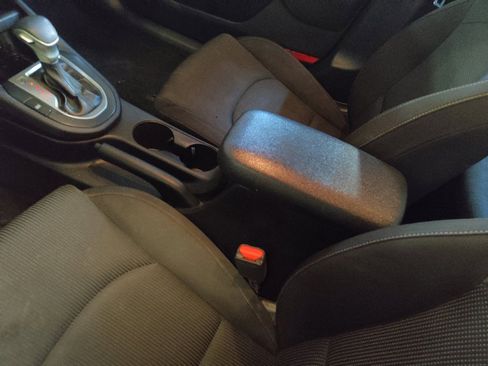 Used 2020 Kia Forte LXS FWD image 26