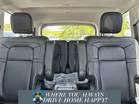 New 2026 Lincoln Aviator Reserve image 16