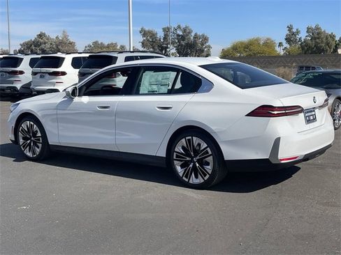 New 2025 BMW 530i image 8