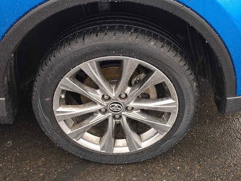 Certified 2017 Toyota RAV4 Limited image 9