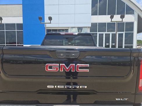Used 2020 GMC Sierra 1500 SLT RWD image 17