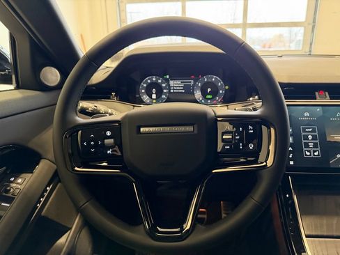 New 2026 Land Rover Range Rover Evoque Dynamic SE AWD/4WD image 16