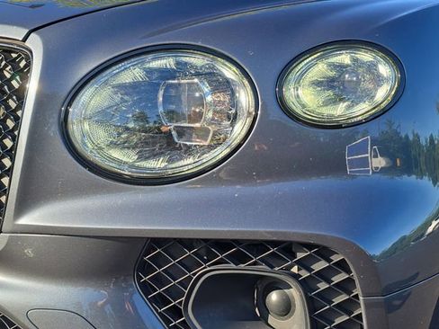 Used 2021 Bentley Bentayga Speed AWD/4WD image 36