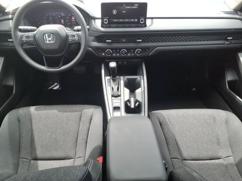 Used 2025 Honda Accord SE image 11