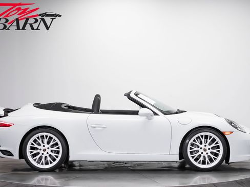Used 2017 Porsche 911 Carrera RWD image 6