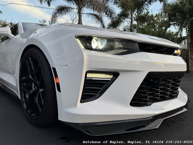 Used 2018 Chevrolet Camaro SS RWD image 7