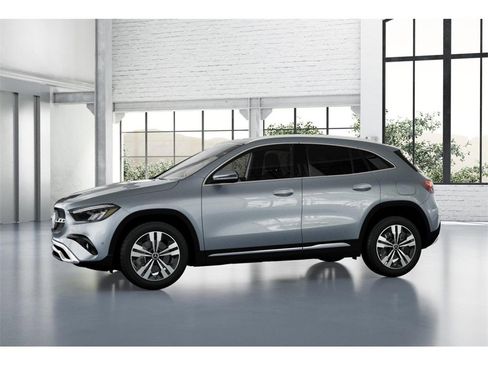 New 2026 Mercedes-Benz GLA 250 4MATIC image 36