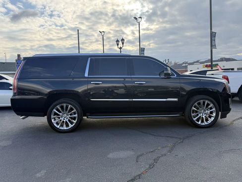 Used 2019 Cadillac Escalade ESV Luxury image 10