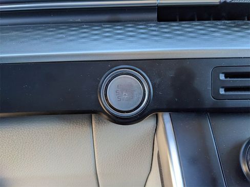 Certified 2022 Kia Carnival LX image 27