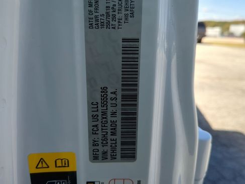 Certified 2021 Jeep Gladiator Overland w/ Popular Equipment Package image 28