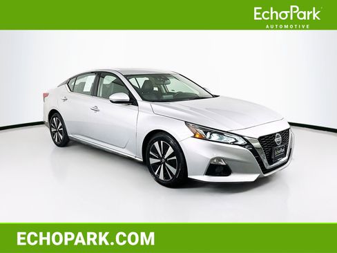 Used 2020 Nissan Altima 2.5 SL image 1