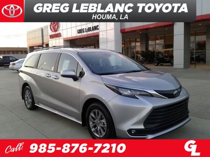Used 2025 Toyota Sienna XLE