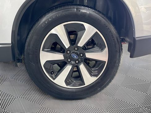 Used 2018 Subaru Forester 2.5i Premium w/ All-Weather Package AWD/4WD image 27