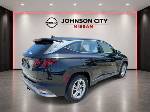 Used 2025 Hyundai Tucson SE FWD image 5