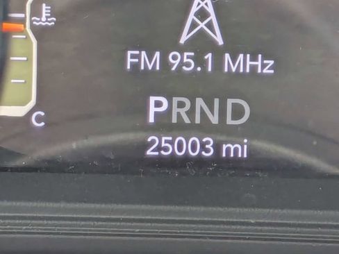 Used 2025 Jeep Wrangler Unlimited Sahara AWD/4WD image 30