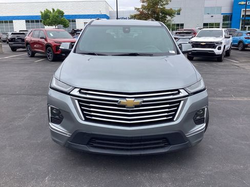 Used 2023 Chevrolet Traverse Premier FWD image 4