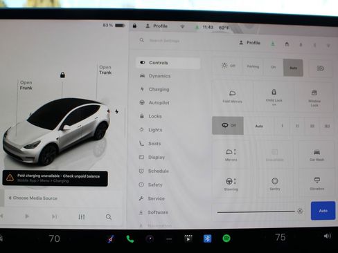 Used 2024 Tesla Model Y Long Range AWD/4WD image 25