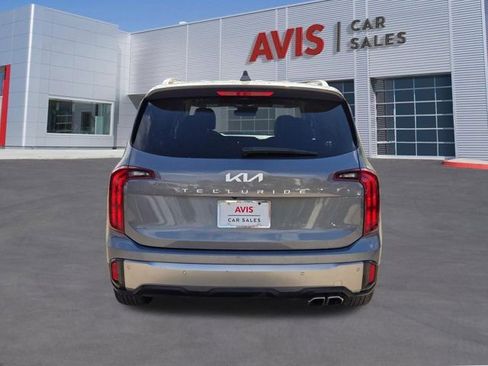 Used 2025 Kia Telluride S image 9