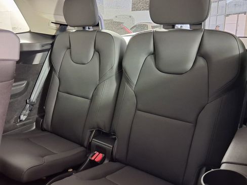 Used 2025 Volvo XC90 B6 Plus w/ Protection Package Premier image 18