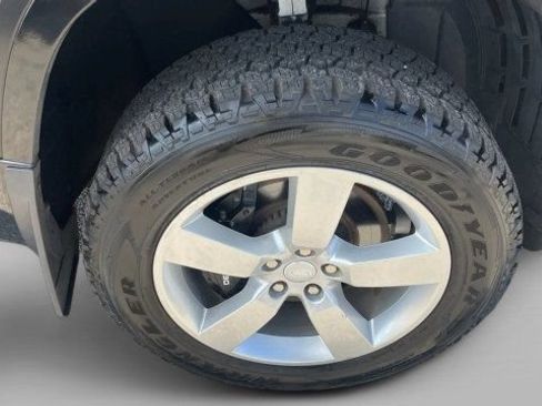 Used 2021 Land Rover Defender 90 First Edition AWD/4WD image 5