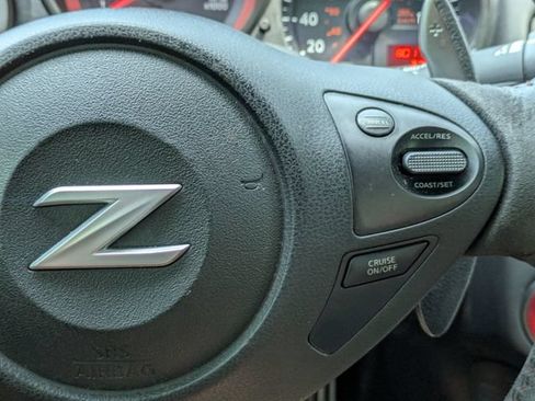 Used 2020 Nissan 370Z NISMO RWD image 19