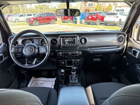 Used 2023 Jeep Gladiator Sport w/ Off Road Group image 24