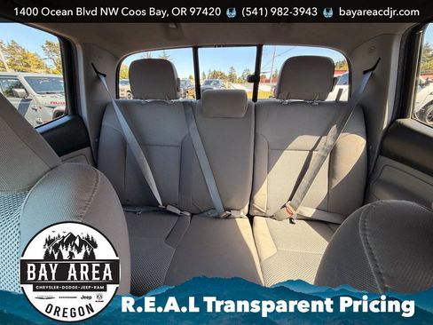Used 2015 Toyota Tacoma 4x4 Double Cab w/ TRD Off-Road Package image 17