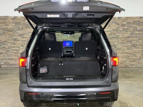 Used 2023 Toyota Sequoia Platinum image 9