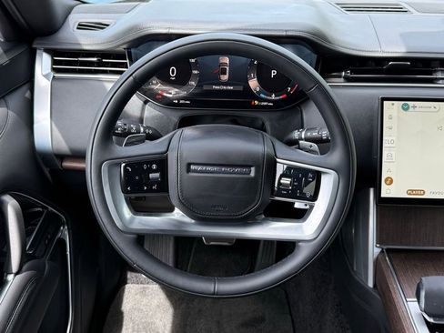 Certified 2025 Land Rover Range Rover SE AWD/4WD image 17
