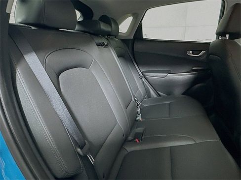 Used 2022 Hyundai Kona Limited image 29