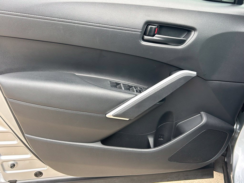 Used 2024 Toyota Corolla Cross LE w/ Moonroof Package FWD image 18