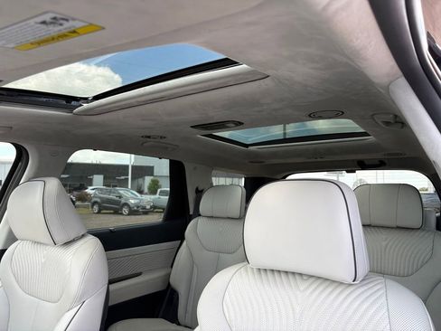 Used 2023 Hyundai Palisade Calligraphy image 19