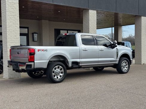 Used 2024 Ford F250 Lariat w/ Lariat Ultimate Package AWD/4WD image 14
