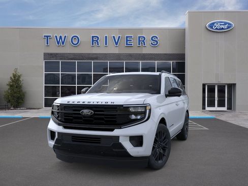 New 2026 Ford Expedition Platinum w/ Stealth Appearance Package AWD/4WD image 2